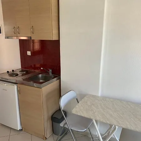 Aparthotel La Luna *